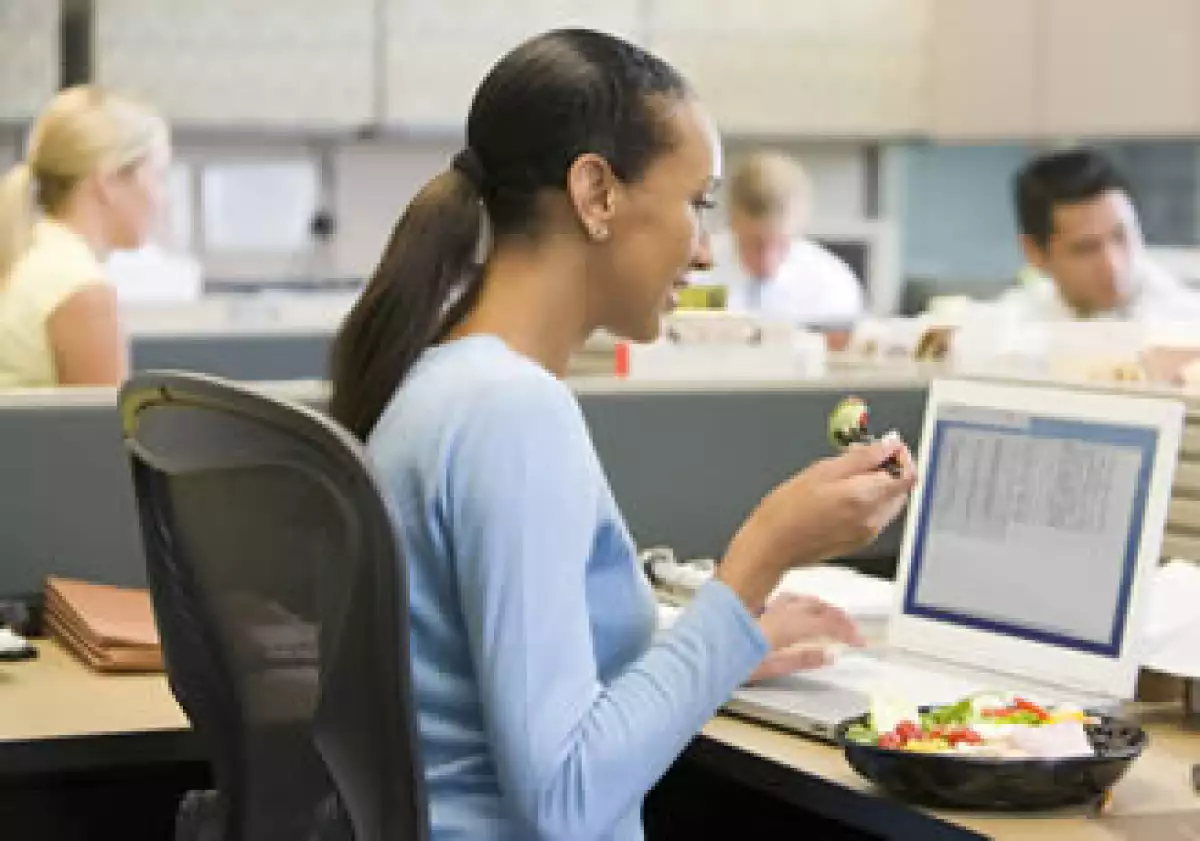 Tras la crisis económica, las empresas tratan de hacer más con menos personal, lo cual agota a los empleados. (Foto: Photos to go)