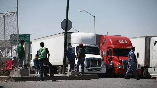 La SRE rechaza inspecciones en la frontera de Texas
