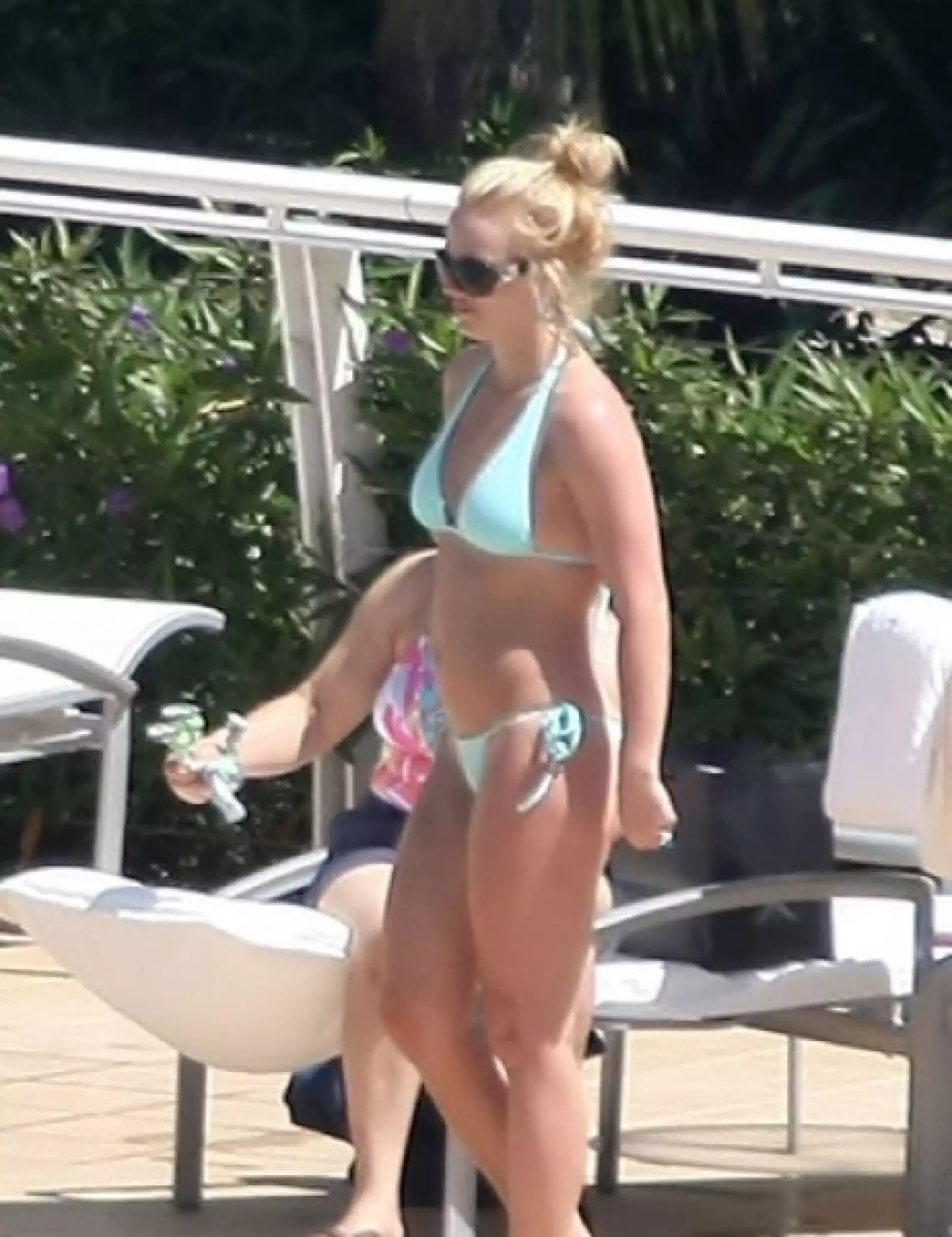 En Miami también eligió un traje color menta, y lució una figura muy diferente a la que se le había visto desde haber tenido a Sean Preston y Jayden James.