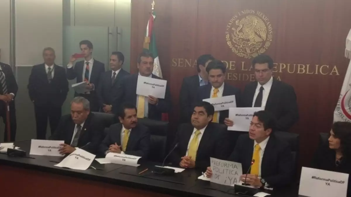 Senadores del PRD