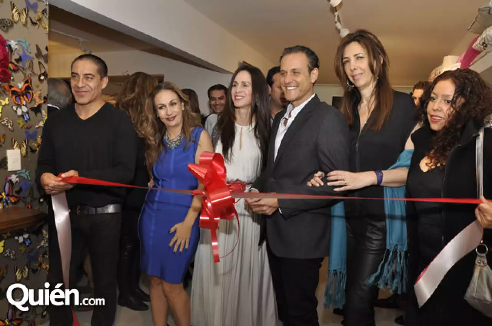 El acto inaugural con Paulina Moran,Karen Otero,Roy y Sally Azar