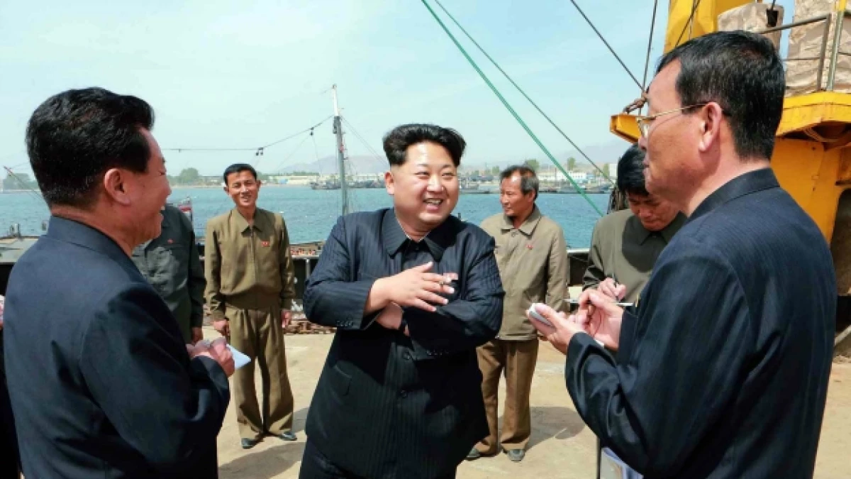 kim jong un corea del norte lanza misil balistico