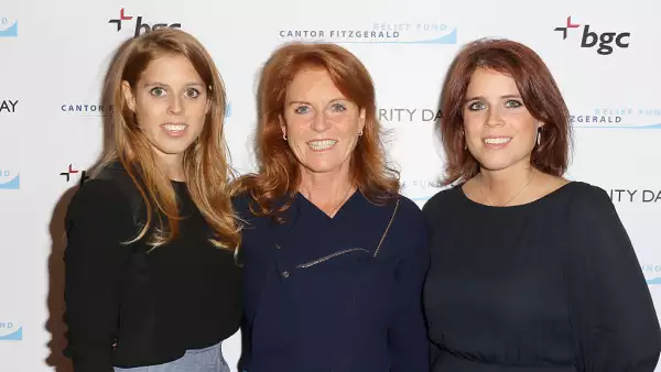 Princesa Beatriz, Sarah Ferguson y la princesa Eugenia