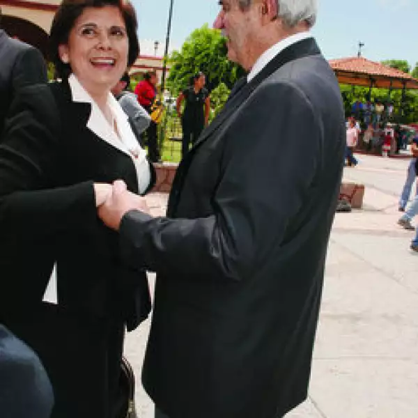 Sari Bermúdez, Cristóbal Fox