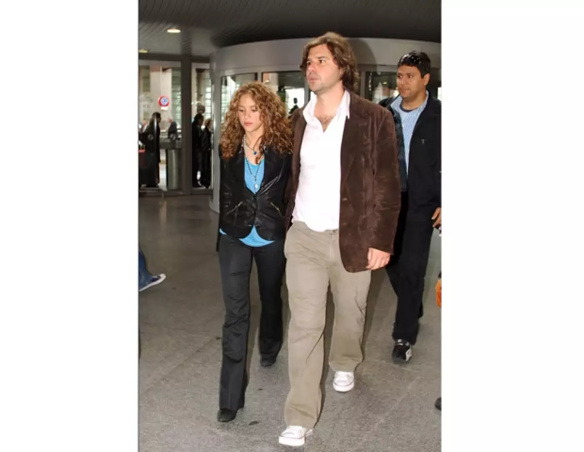 Aunque su amor duró 11 años, tiempo suficiente como para ser considerado casi un matrimonio, ambos terminaron peleando por dinero, lo cual nos hace preguntarnos ¿cómo llegaron a eso?