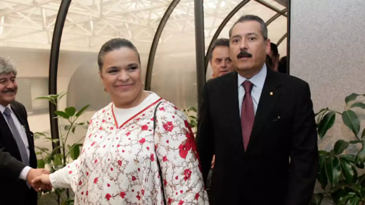 La dirigente nacional Beatriz Paredes y el senador Manlio Fabio Beltrones, figuras del priismo, que este 4 de marzo cumple 81 años