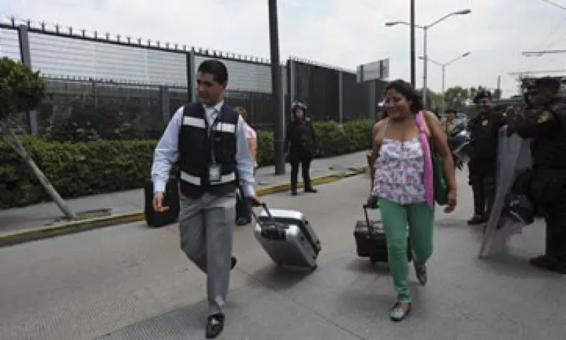 El 23 de agosto los maestros protestaron en las inmediaciones del aeropuerto capitalino. (Foto: Cuartoscuro)