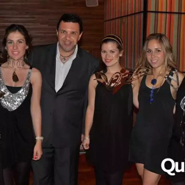 Venta y Exhibición de Joyería