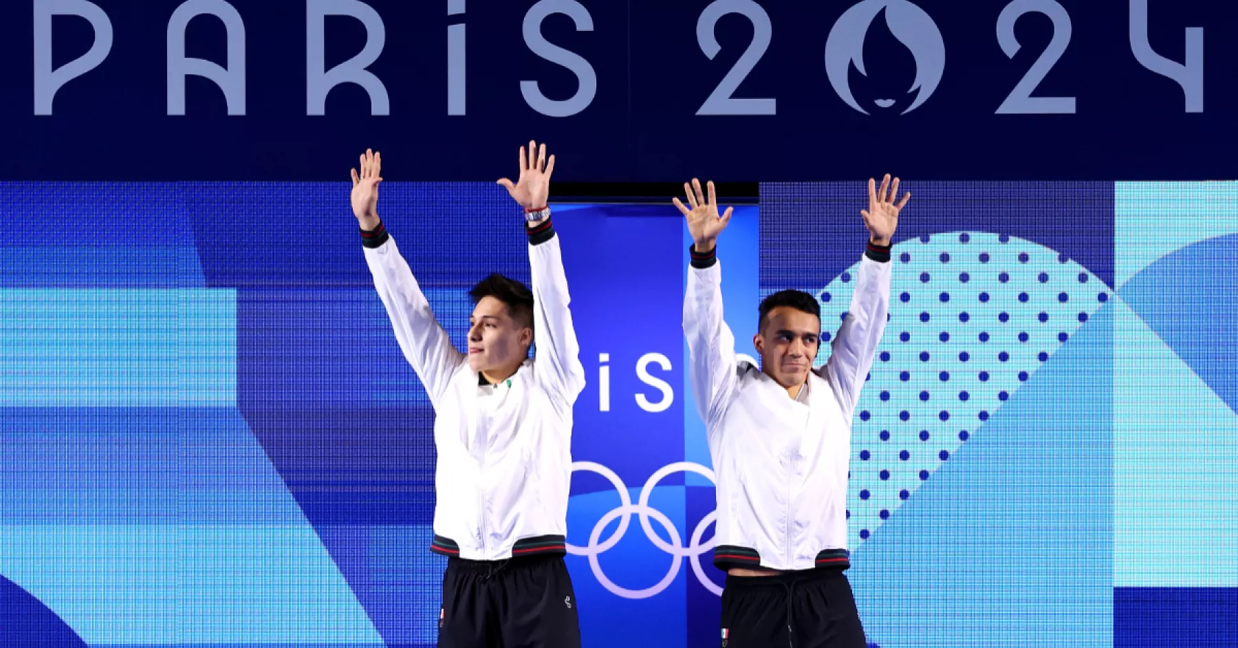 Osmar Olvera y Juan Manuel Celaya ganan plata en París 2024 en clavados