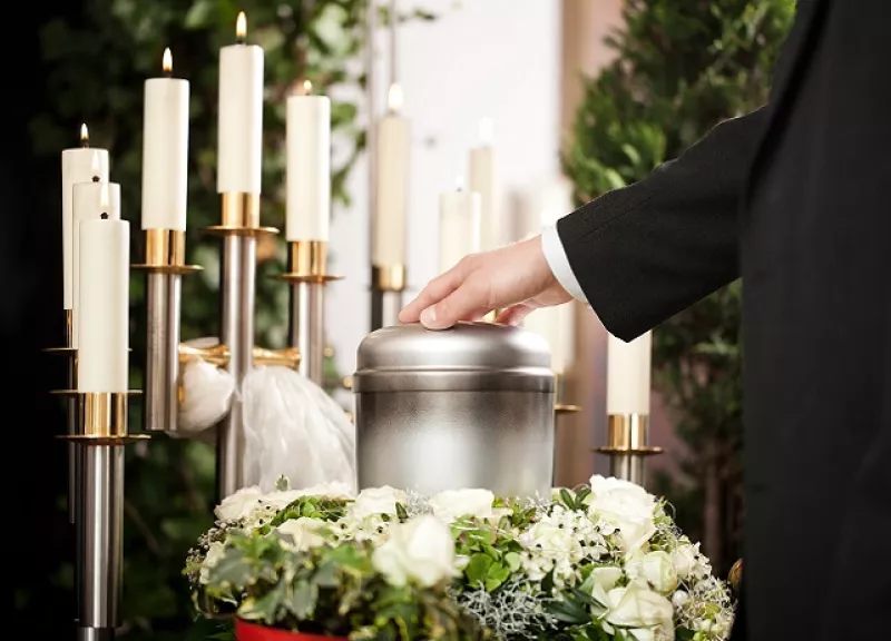 urna con cenizas