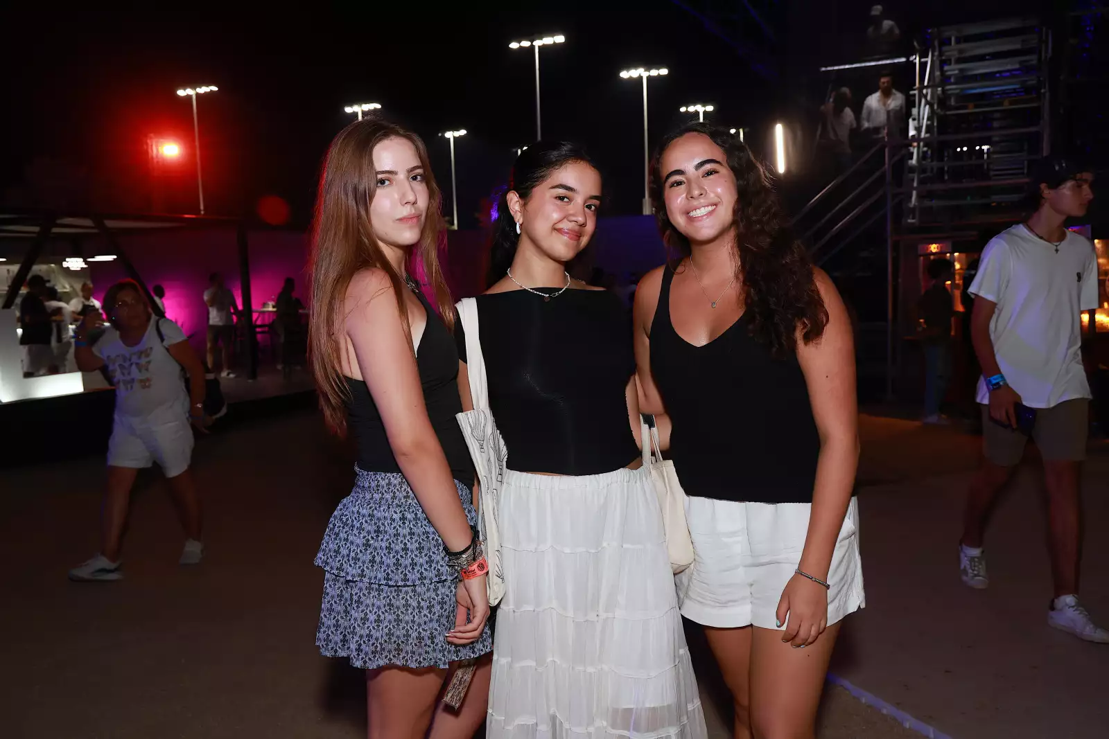 Gaby Aguilar ,Silvana Incháustegui y Sylvana Barón 