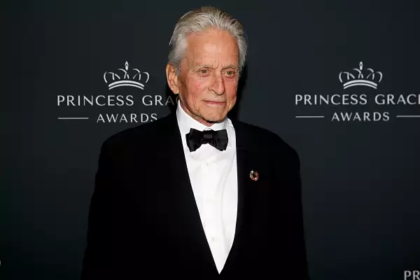 Michael-Douglas