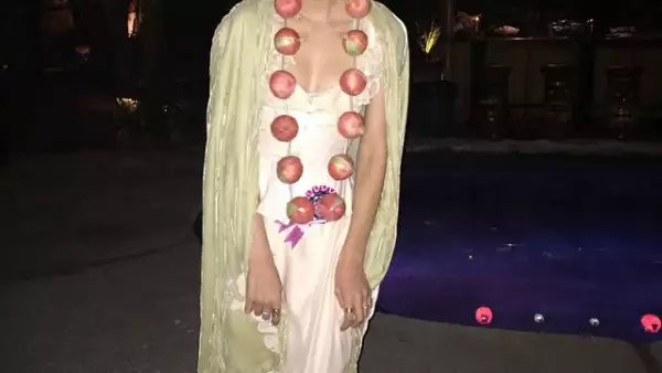 La hija de Vanessa Paradis y Johnny Depp festejó sus Sweet Sixteen acompañada de su familia y amigos.