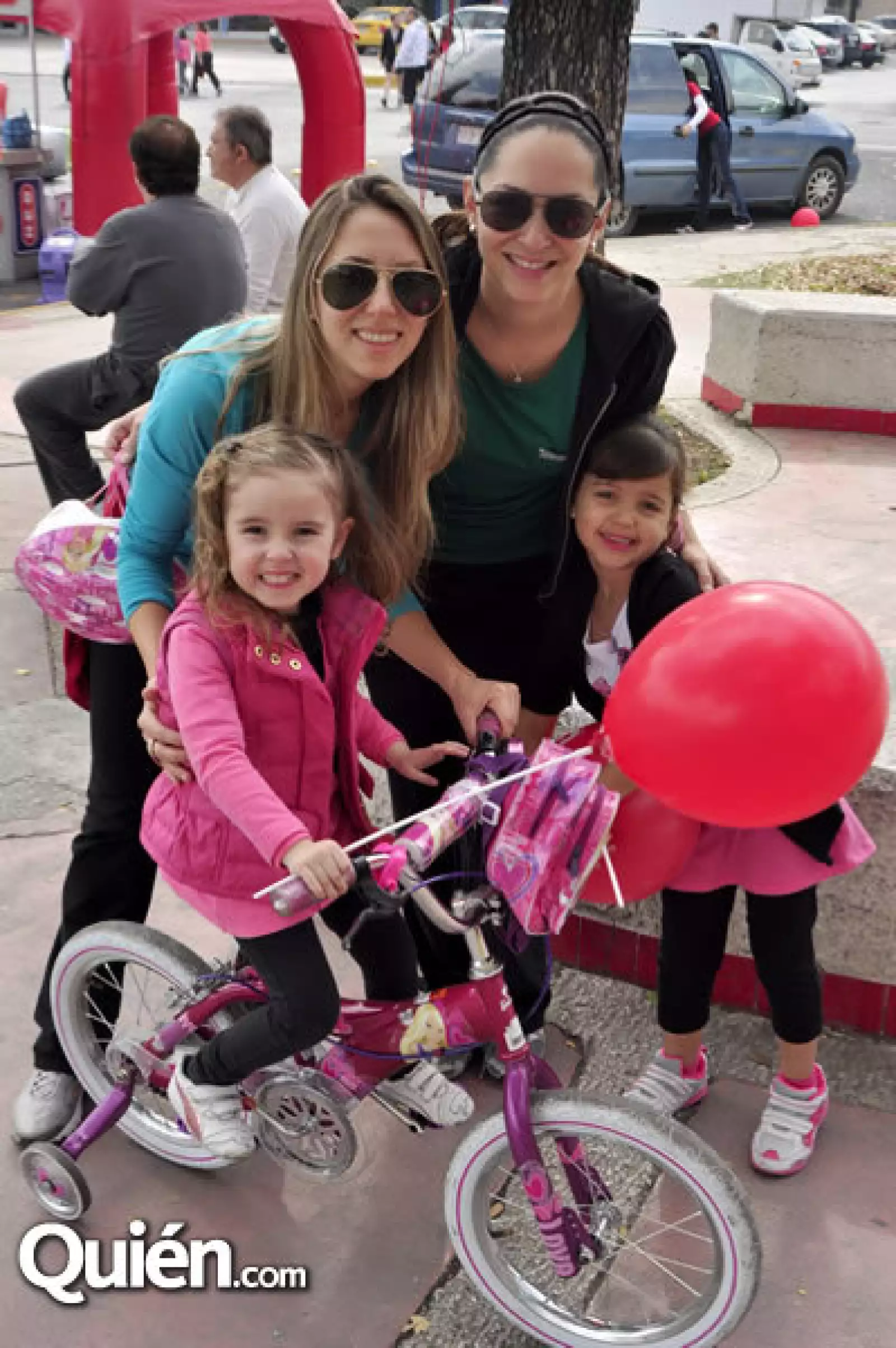 Clarissa Benavides,Tania Fernández,Maribel Díaz e Isabel Balbontin