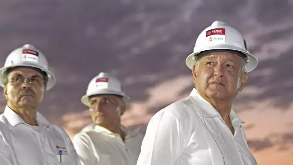 AMLO y pemex
