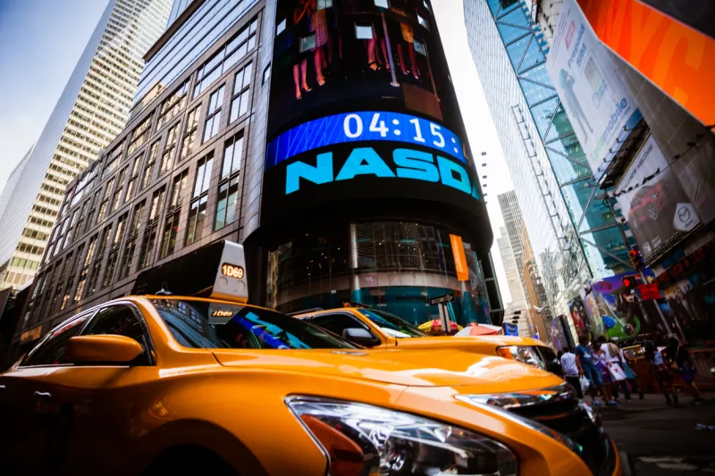 Nasdaq tocá récord impulsada por los chips