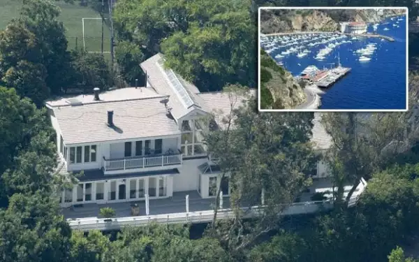 La ceremonia se realizará en la Isla Santa Catalina en Los Ángeles, California, donde el cantante tiene una casa.