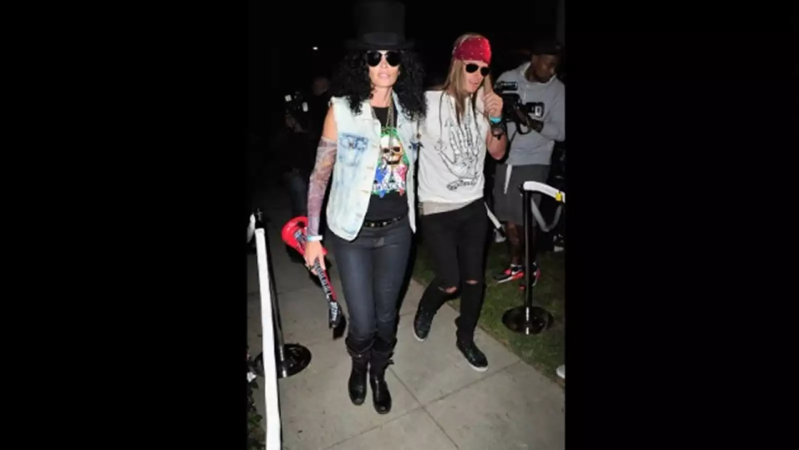 halloween, hollywood, artistas, disfraces, monstruos, cantantes, cultura pop, deportistas, sombrero, capa, guitarra