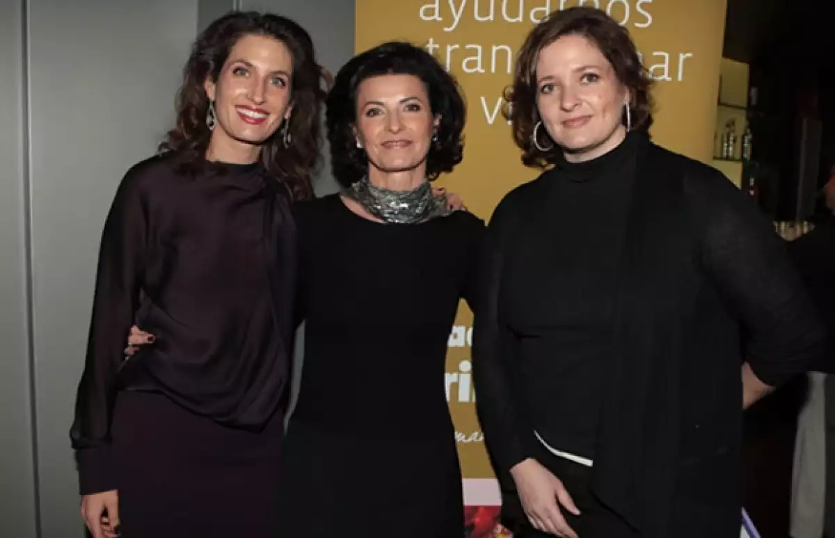 Paola Gozález, Gaby Vargas y Marisa Fernández.