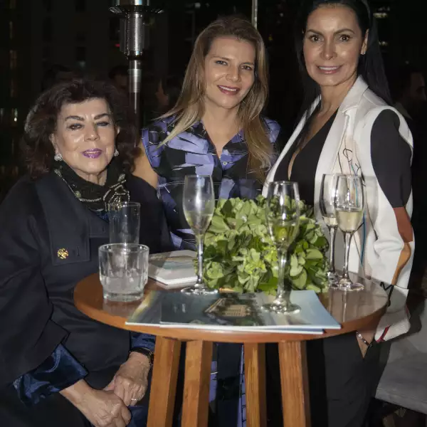 Mercedes Cordoba de Pineda, Ruth Melero y Mari Rodriguez.jpg