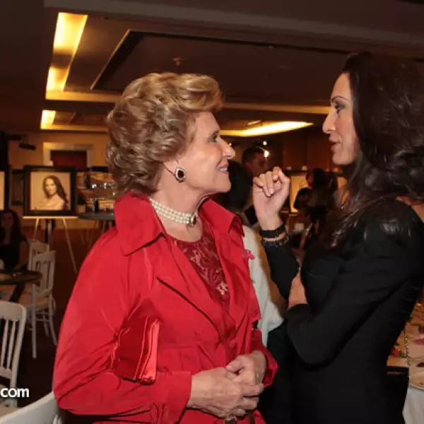 Viviana Corcuera,Roberta Lopez Negrete