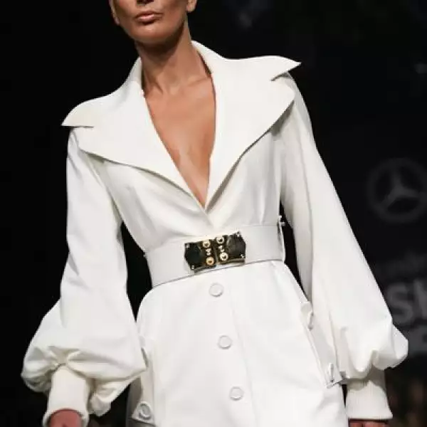 MBF Pasarela Louis Verdad.