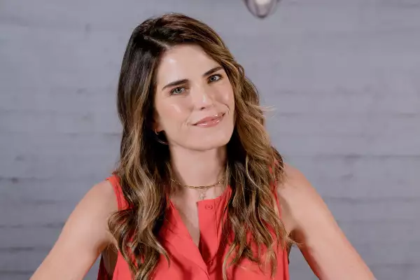 Karla Souza
