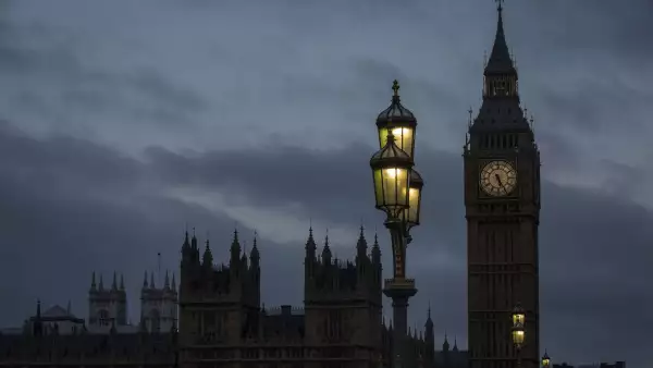 La  OCDE advirtió que la libra podría caer si el Reino Unido decidiera salir de la Unión Europea.