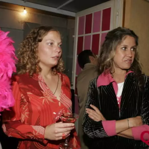 Adriana Mañoz, Claudia García