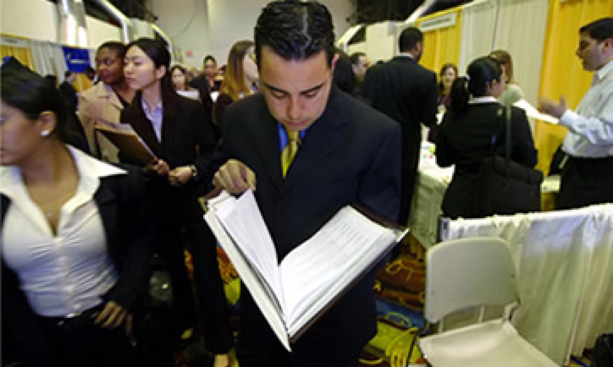 Comercial y ventas son las áreas más complicadas para departamentos de recursos humanos al contratar, dice Ariel Cilento. (Foto: AP)