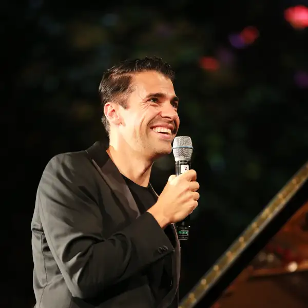 NOCHE DE GALA CON JORGE VILADOMS