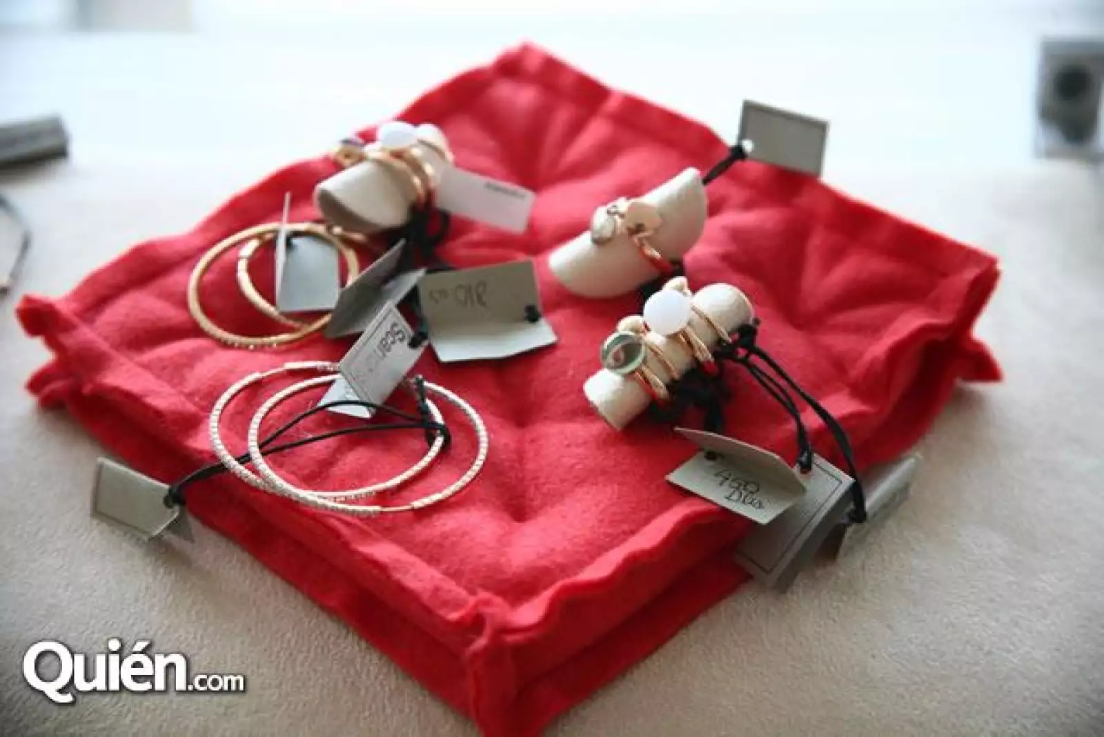 Venta de joyas por Patricia Fronza