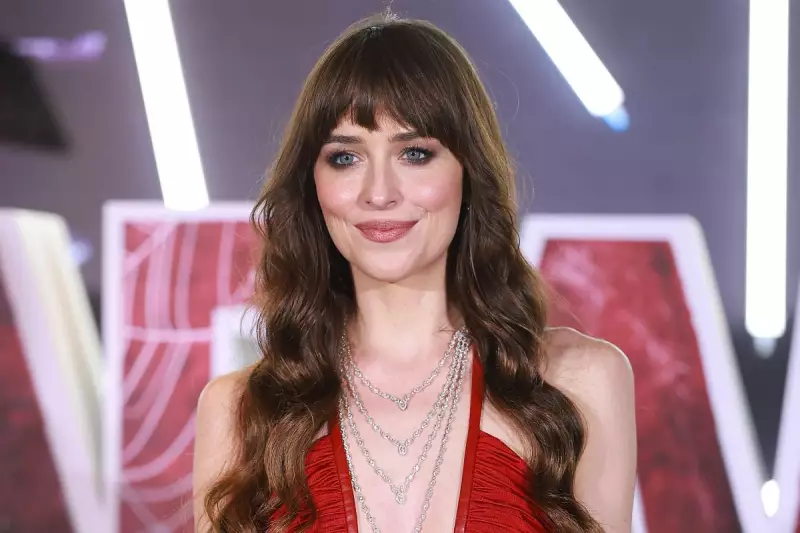 dakota-johnson.jpg