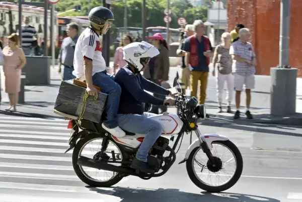 MEXICO-TRANSPORT-MOTORCYCLE