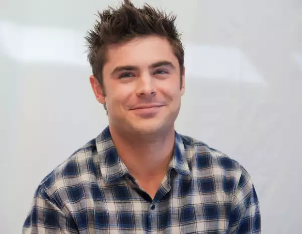 Zac Efron salía con la modelo Salston Sage hasta el pasado mes de abril.