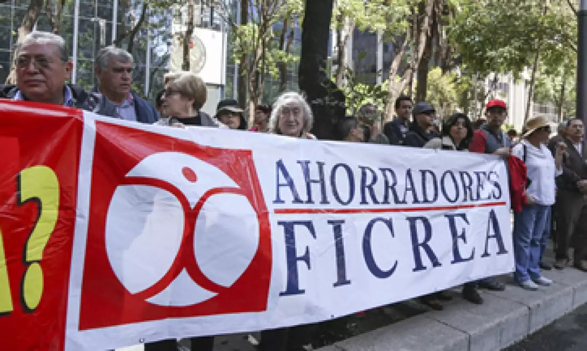 El apoyo por un millón de pesos se incluye en un artículo transitorio de la iniciativa. (Foto: Cuartoscuro )