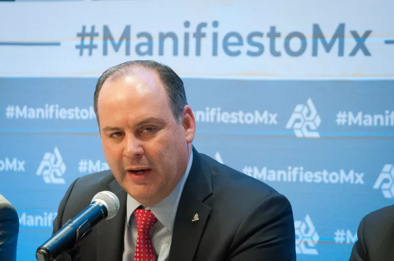 Gustavo de Hoyos Walther