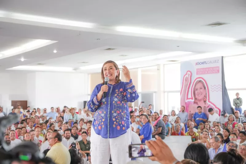 xochitl-galvez-amlo.jpg
