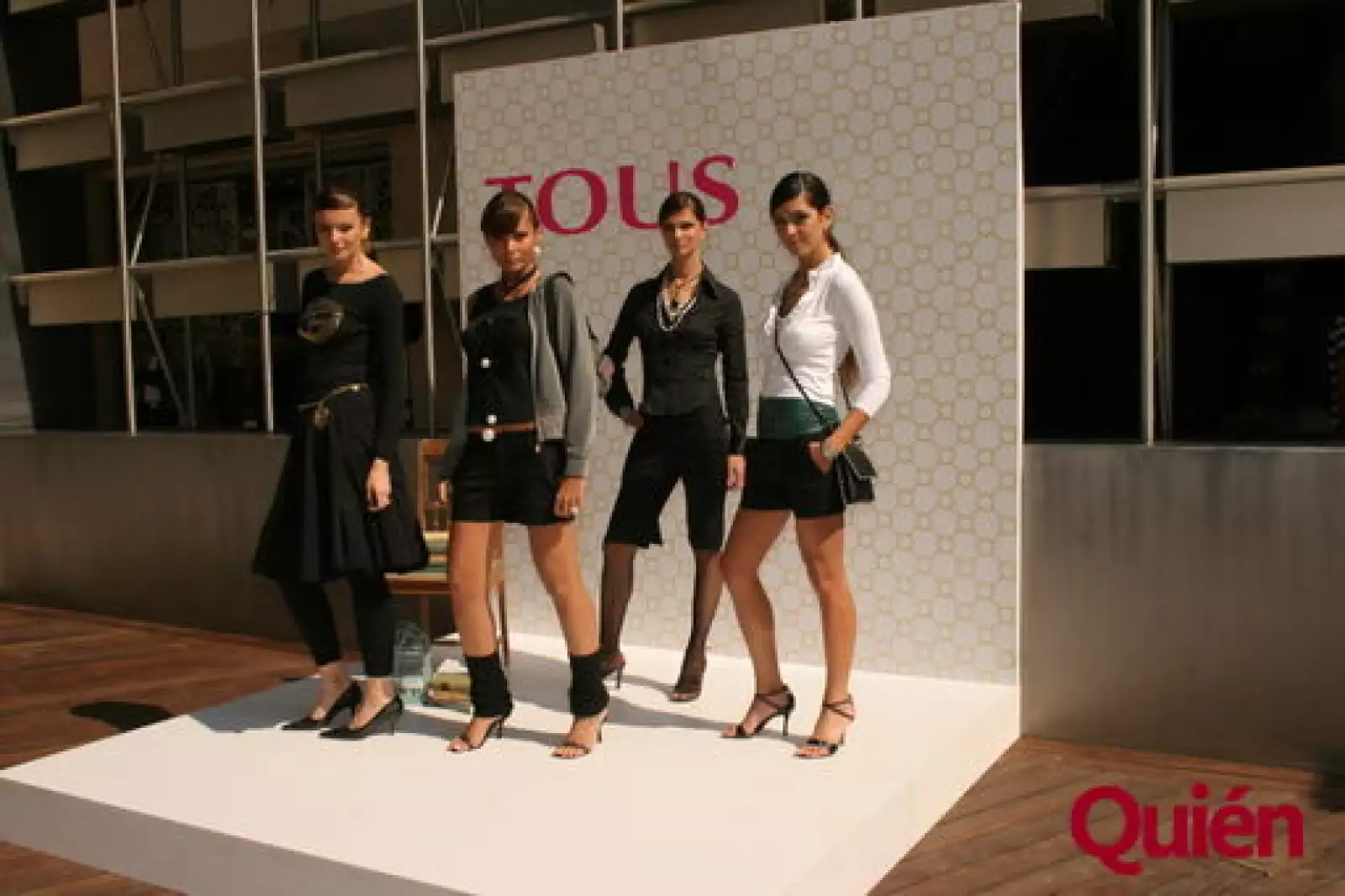 Aspectos. Inauguración Tous