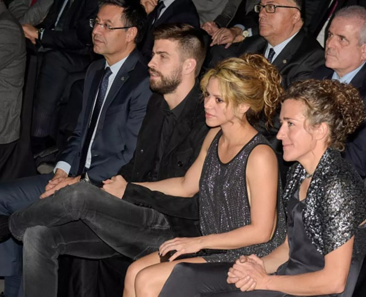 Shakira mostró todo su apoyo a Piqué tras su emotivo discurso.