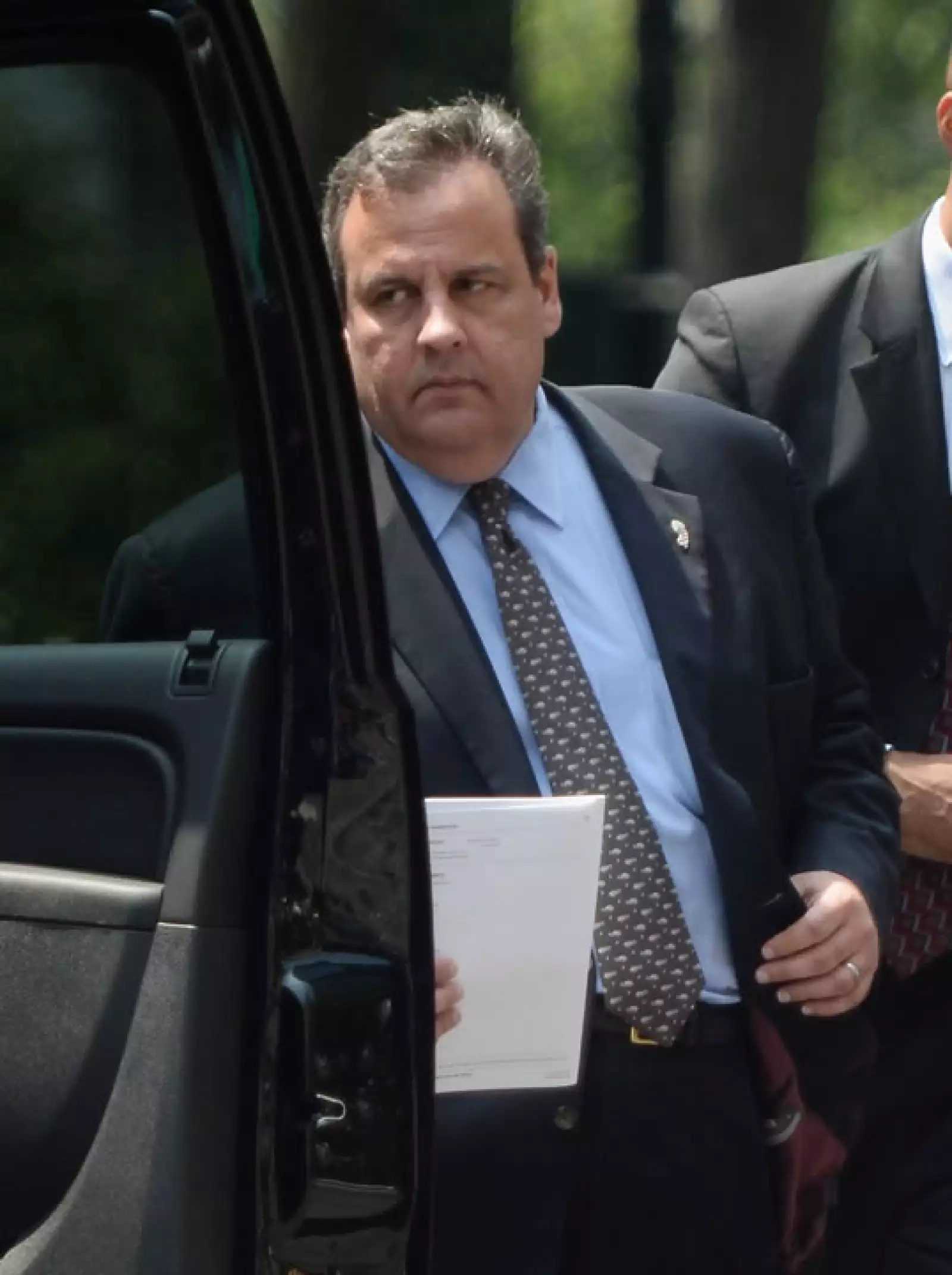 Gobernador de New Jersey Chris Christie, quien dedicó unas palabras en homenaje al actor e hizo que la bandera de EU estuviera a media asta, en la ciudad.