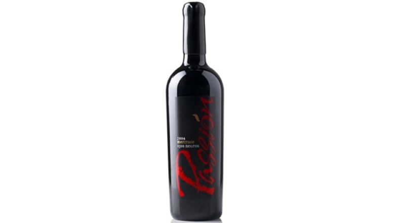 Passion Meritage 2006, conjuga un retrogusto de fruta y roble.