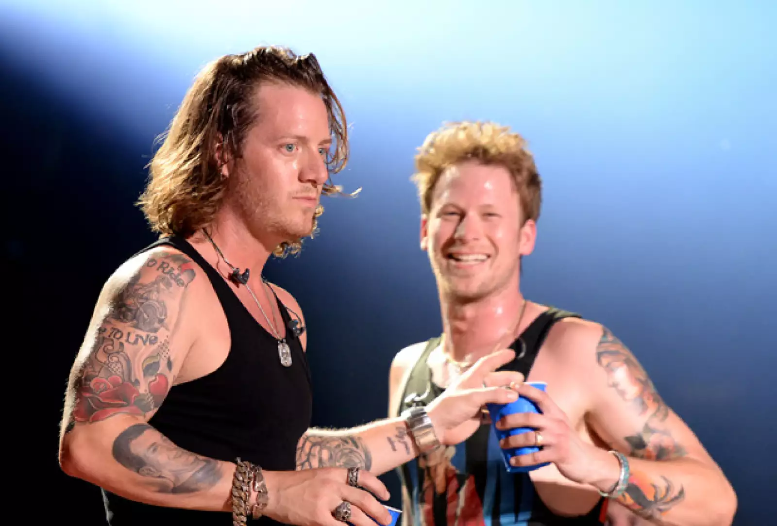 Tyler y Brian de Florida Georgia Line hacen una explosión de sexytud cuando están juntos en el escenario.
