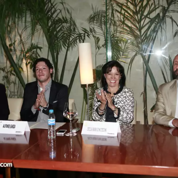 Sonia Santos,Alfonso Garza,Cecilia Moctezuma,Walter Boelsterly