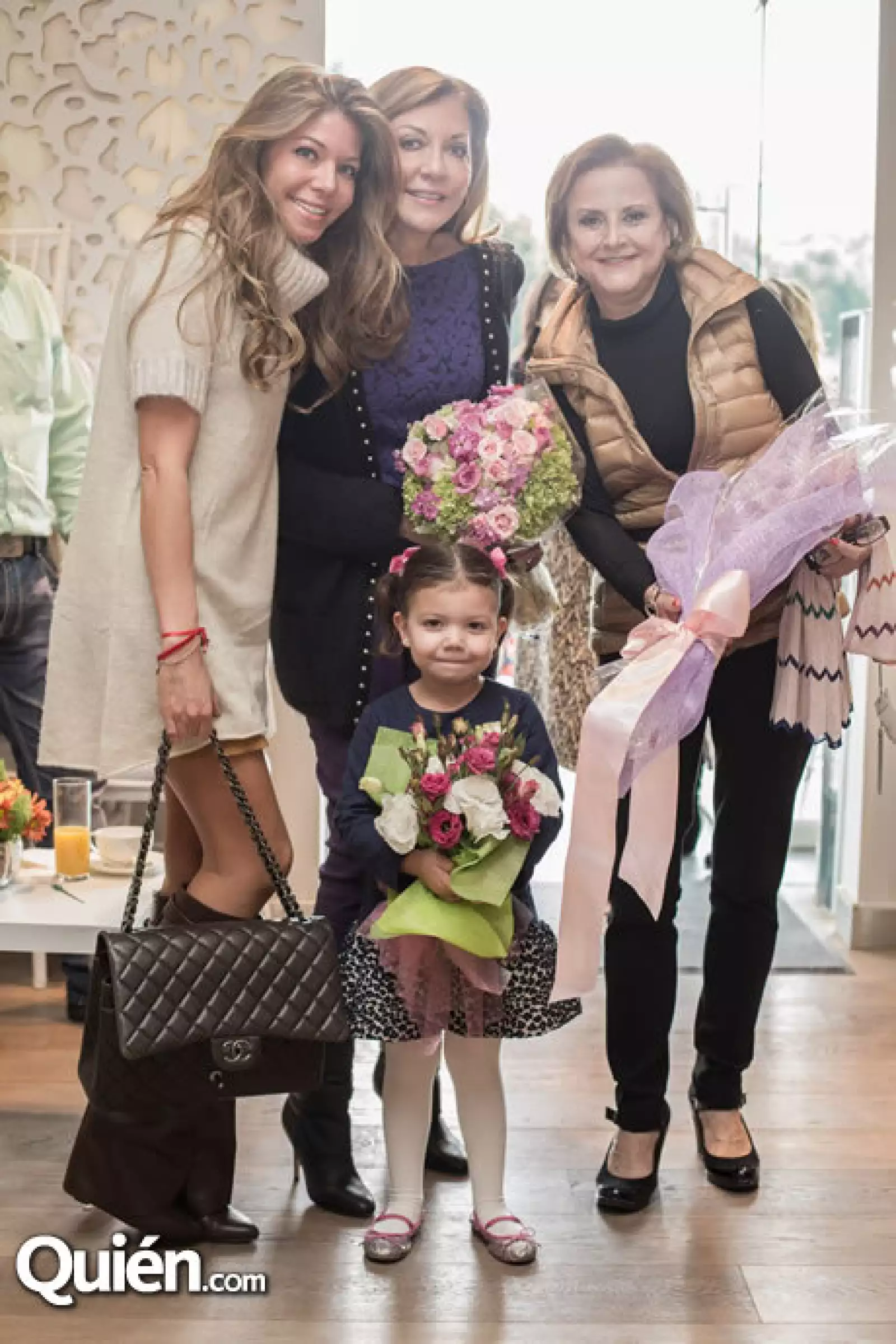 Paola Henaine,Lili Henaine,Miranda Fernández,Estela de Fernández