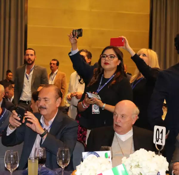 Onésimo Cepeda reaparece 3.JPG