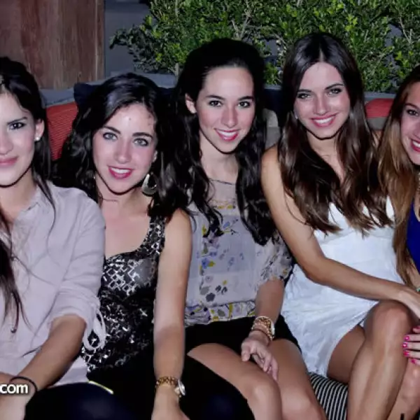 Mariela Leal, Katy García, Andrea Leal, Pau García y Gaby Villa