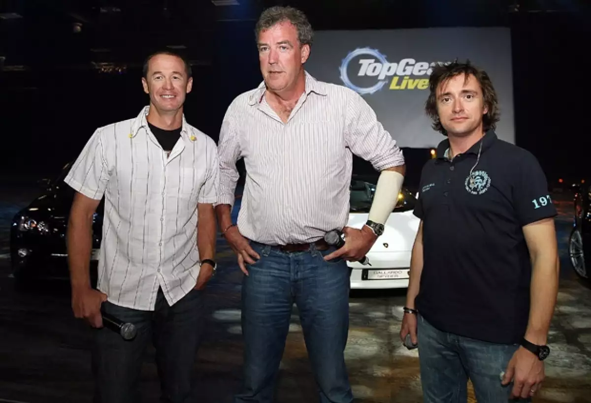 Los conductores de Top Gear hicieron comentarios xenófobos sobre los mexicanos.