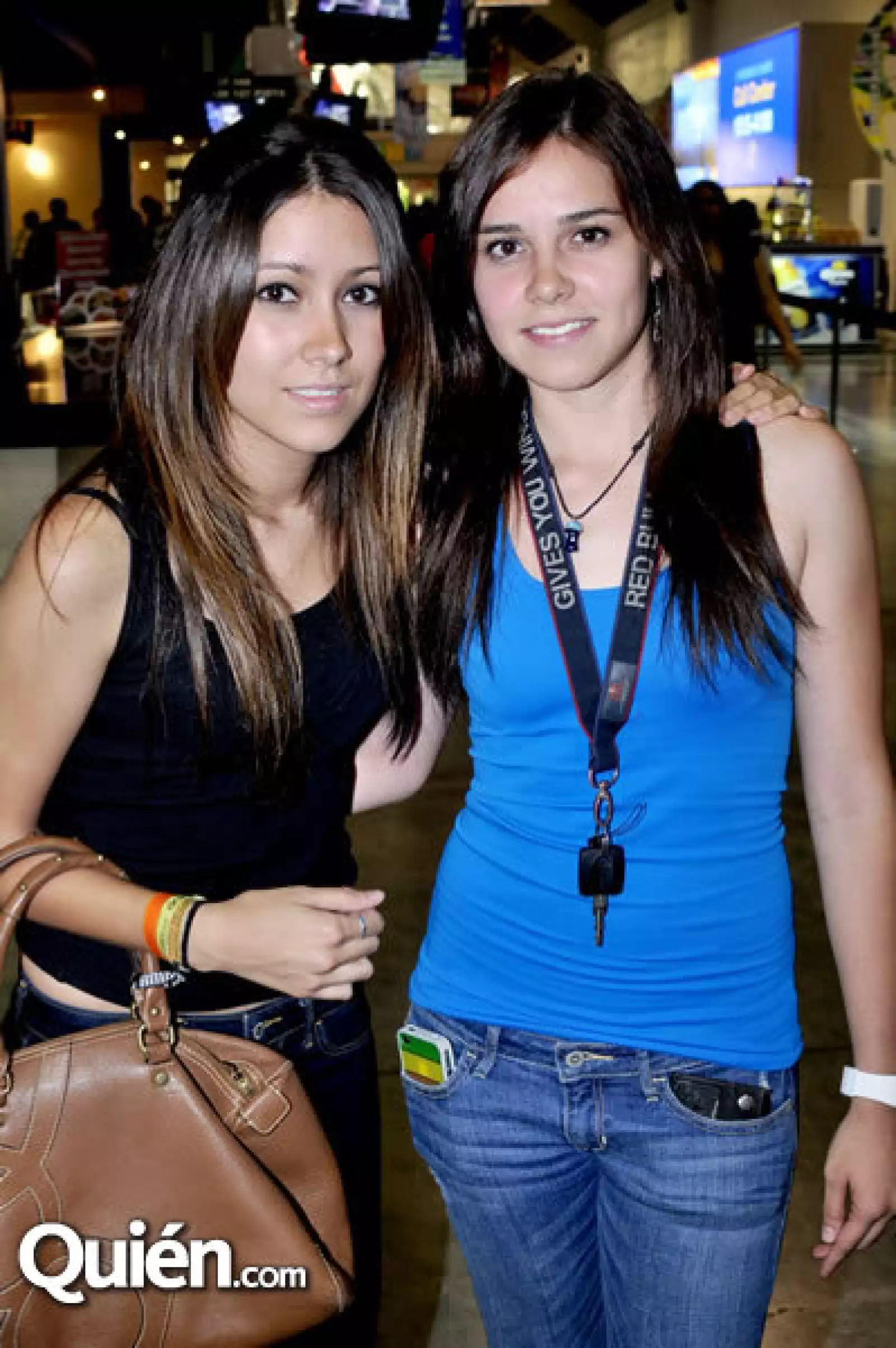 Andrea Morales y Vero Chávez