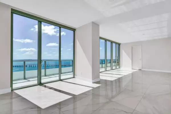 sothebys-Miami-ventanales